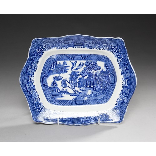 355 - A BLUE AND WHITE ROYAL WILLOW DISH