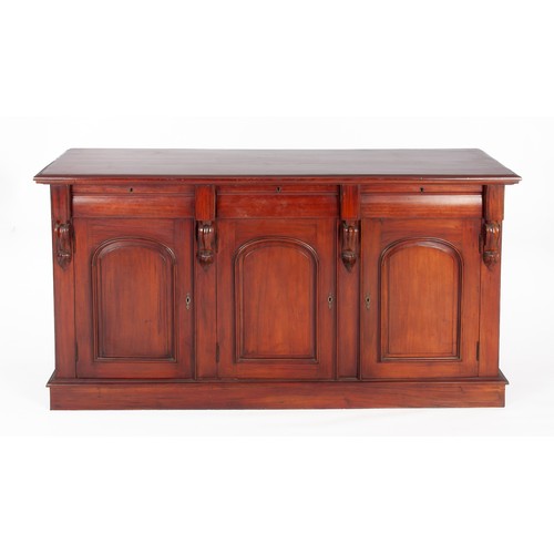 421 - A VICTORIAN-STYLE MAHOGANY SIDEBOARD