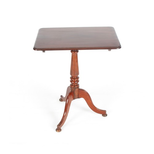 491 - A MAHOGANY OCCASIONAL TABLE