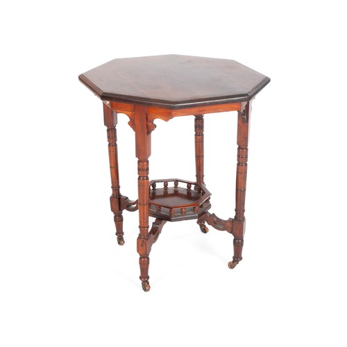 492 - A LATE VICTORIAN MAHOGANY OCCASIONAL TABLE