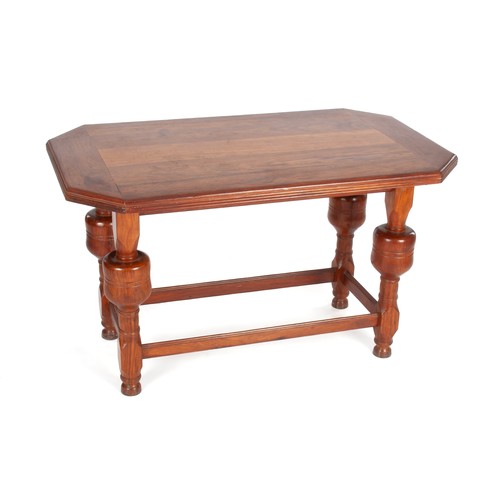 493 - A LATE VICTORIAN OAK SIDE TABLE