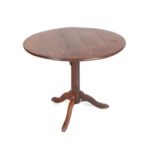 513 - A GEORGE-III STYLE OAK OCCASIONAL TABLE