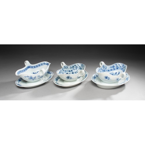 322 - TWO MEISSEN BLUE ONION SAUCE BOATS AND A HUTSCHENREUTHER SAUCE BOAT