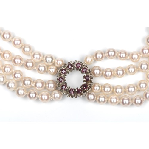 945 - A RUBY AND PEARL NECKLACE