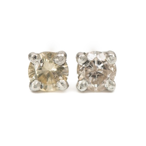 1001 - A PAIR OF NATURAL DIAMOND STUD EARRINGS, 0.38 CARATS