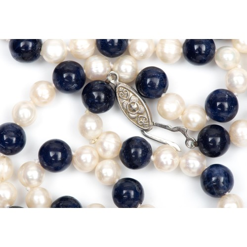 936 - A PEARL NECKLACE