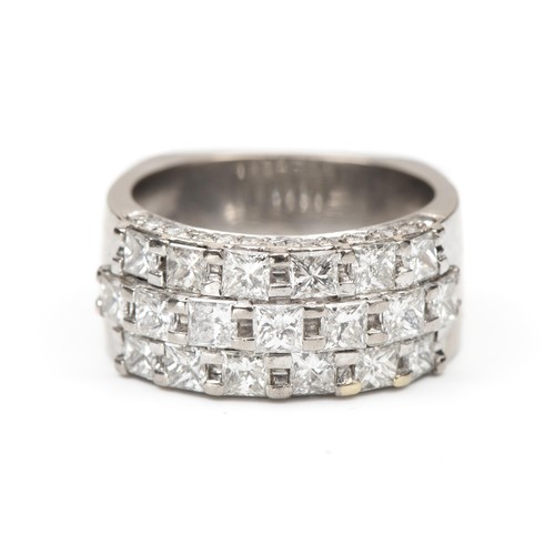 988 - A NATURAL DIAMOND DRESS RING 1,71 CARATS