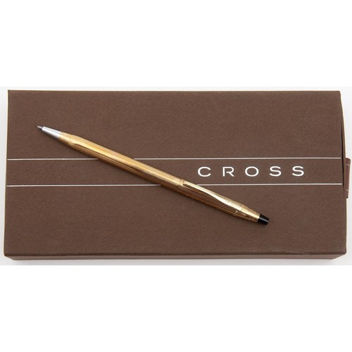 853 - A CROSS PEN