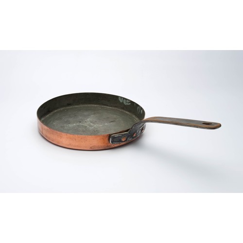 87 - A COPPER PAN