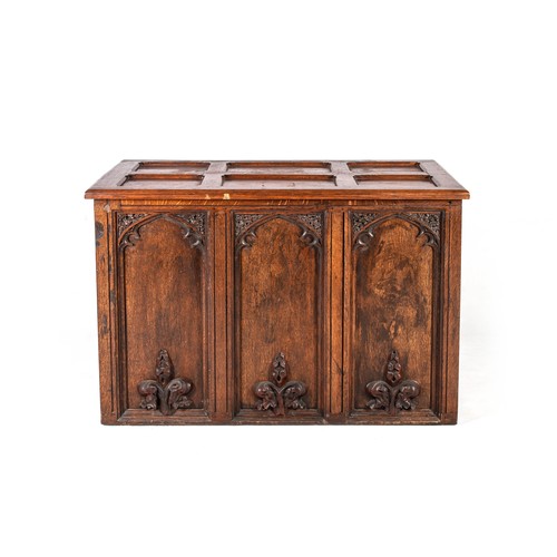 434 - AN OAK CHEST, 18TH CENTURY