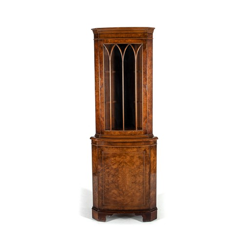 562 - A MAHOGANY CORNER CUPBOARD, 20TH CENTURY