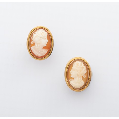 949 - A PAIR OF CAMEO EARRINGS