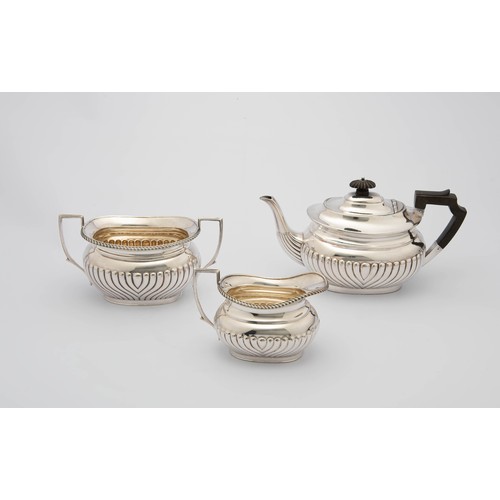 814 - AN ASSEMBLED ELECTROPLATE THREE PIECE TEA SERVICE