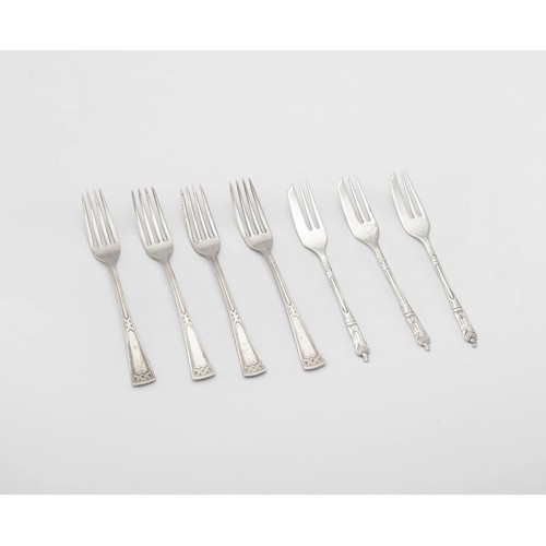 817 - SEVEN ELECTROPLATE CAKE FORKS