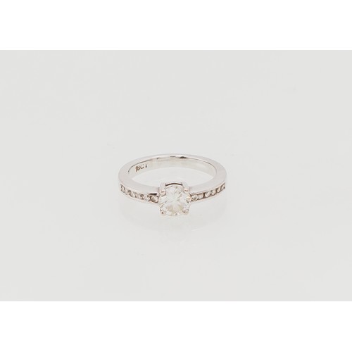  A CERTIFIED NATURAL DIAMOND DRESS RING