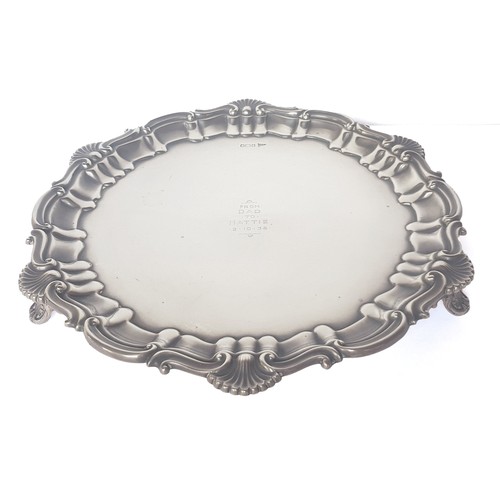 5007 - A GEORGE V WALKER & HALL SILVER SALVER, SHEFFIELD 1910