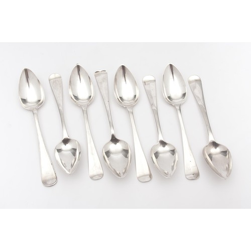 818 - A SET OF EIGHT OLD ENGLISH PATTERN SILVER SPOONS