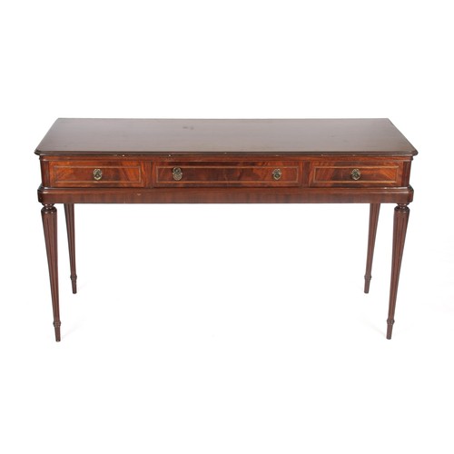 1073 - A MAHOGANY SERVING TABLE