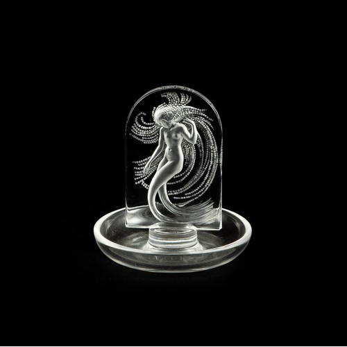 494 - A LALIQUE CRYSTAL RING DISH, FRANCE