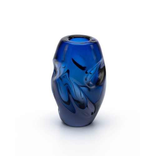 519 - A MURANO GLASS VASE