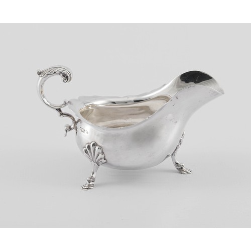 722 - A VICTORIAN SILVER SAUCE BOAT, WALKER AND HALL, SHEFFIELD, 1897