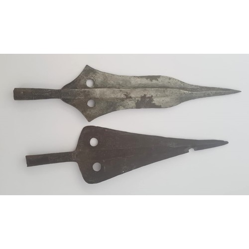 132 - TWO CURRENCY BLADES, DRC