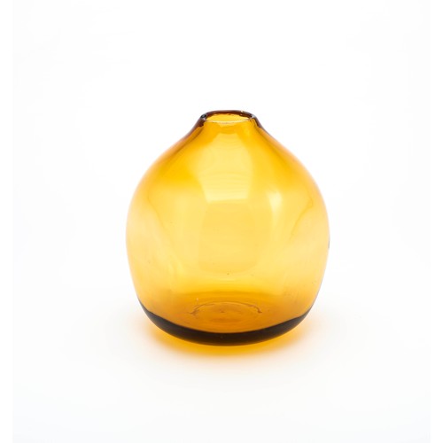 480 - AN AMBER GLASS VASE