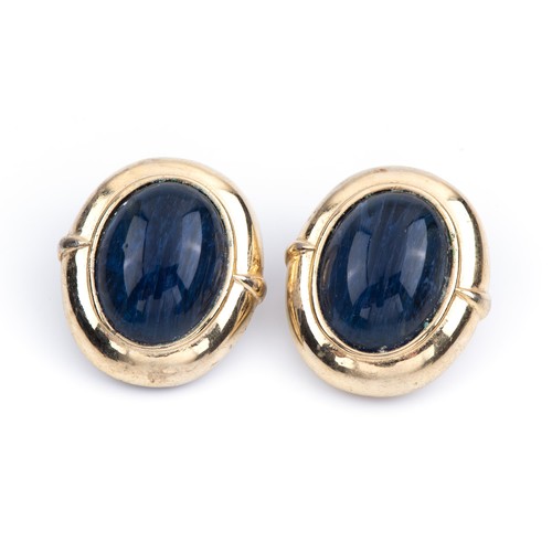 138 - A PAIR OF CLIP-ON GEMSET EARRINGS