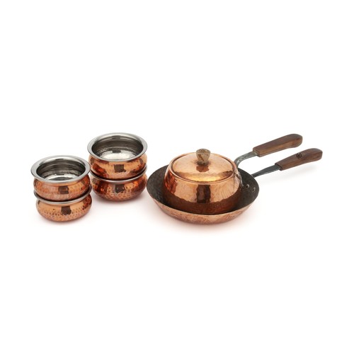 219 - A MATCHING SET OF COPPER WARE