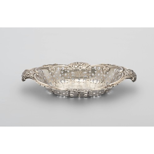 884 - AN EDWARD VII SILVER BON BON DISH, HENRY MATTHEWS, BIRMINGHAM, 1904