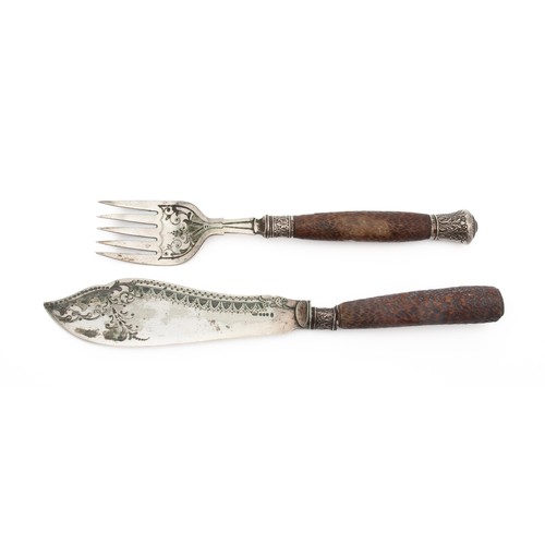 5042 - A STAINLESS STEEL AND BONE FISH SLICE AND FORK, LONDON 20TH CENTURY