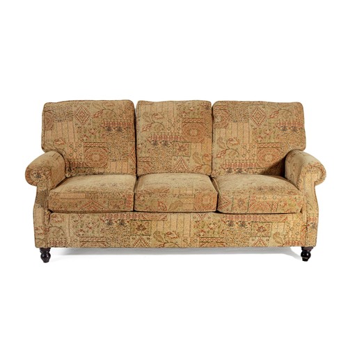 422 - AN UPHOLSTERED SETTEE, MODERN