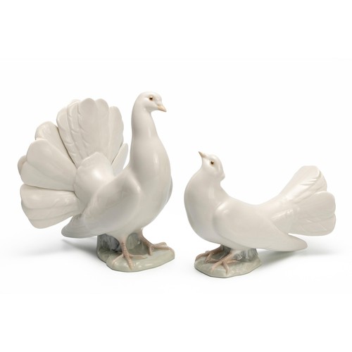 491 - A PAIR OF LLADRO DOVES