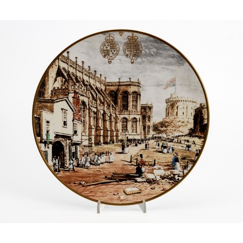 530 - A ROYAL WORCESTER SAINT GEORGE'S CHAPEL PLATE