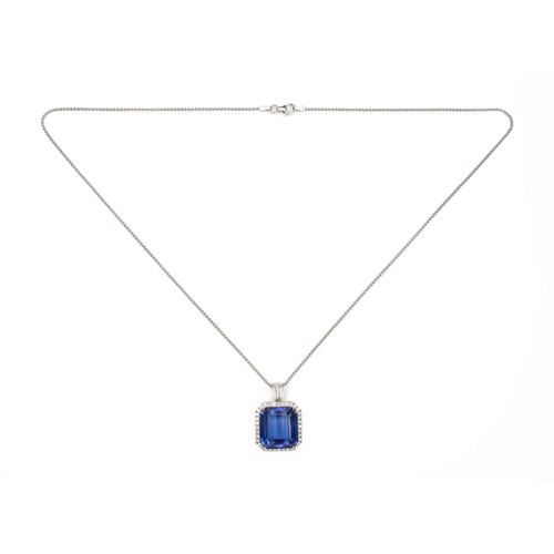 871 - A CERTIFIED TANZANITE AND NATURAL DIAMOND PENDANT