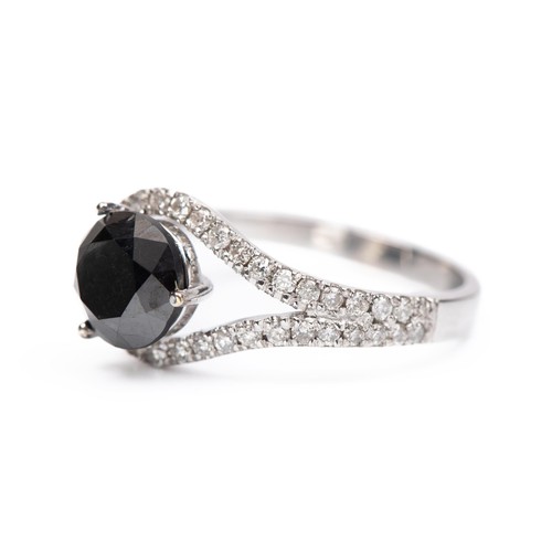 904 - A CERTIFIED NATURAL BLACK DIAMOND DRESS RING 1.66 CARATS