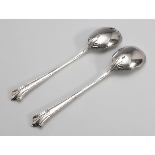 1152 - A PAIR OF ELECTROPLATE SALAD SERVERS, JAMES DIXON AND SONS