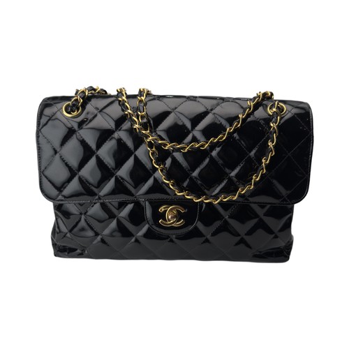 23 - A VINTAGE CHANEL CLASSIC JUMBO DOUBLE QUILTED BAG, CIRCA 1996/1997