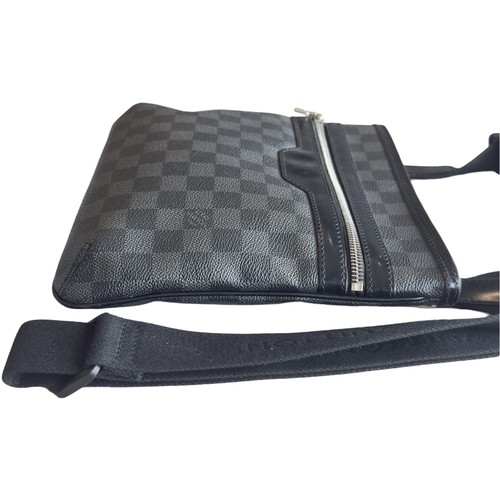 6 - A LOUIS VUITTON SLING BAG DAMIER GRAPHITE, THOMAS BLACK