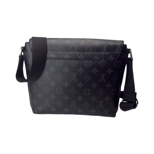 12 - A LOUIS VUITTON DISTRICT MESSENGER BAG MONOGRAM ECLIPSE PM