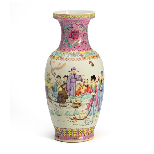 1091 - A CHINESE FAMILLE ROSE VASE