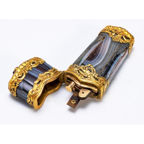 25 - A FRENCH AGATE AND ORMOLU MOUNTED ETUI CASE, 19TH CENTURY