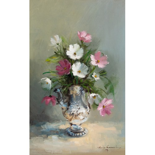 684 - Marie Vermeulen-Breedt (South African 1954-) STILL LIFE OF FLOWERS