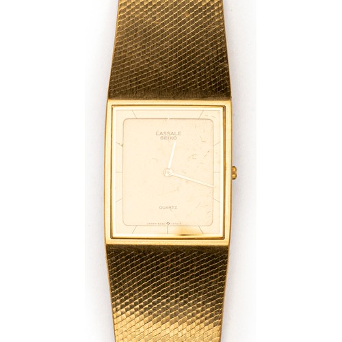 3 - A GENTLEMAN'S SEIKO LASSALE WRISTWATCH