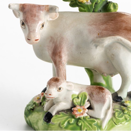 520 - A ROYAL CROWN DERBY COW AND CALF PORCELAIN SCULPTURE