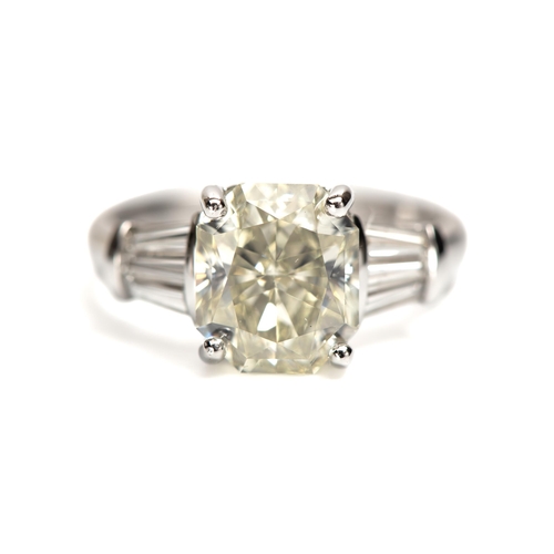 746 - A NATURAL CERTIFIED DIAMOND DRESS RING, 4.21 CARATS