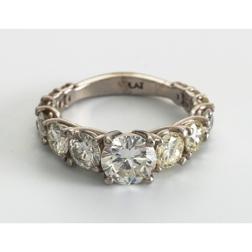 743 - A CERTIFIED NATURAL DIAMOND RING, 3.12 CARATS