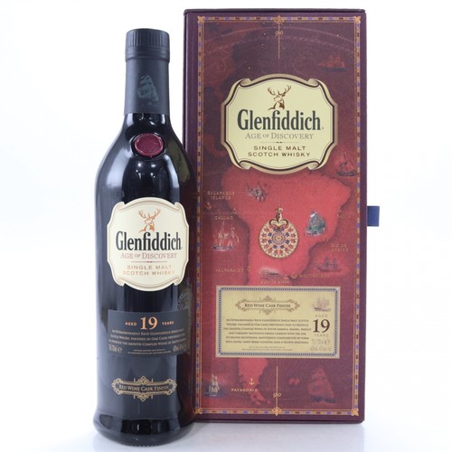 23 - A BOTTLE OF GLENFIDDICH AGE OF DISCOVERY 19 YEAR OLD RED WINE CASK FINISH SCOTCH WHISKY