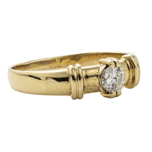 733 - A NATURAL DIAMOND RING, 0.35 CARATS