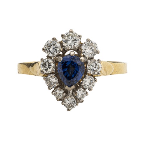 729 - A SAPPHIRE AND NATURAL DIAMOND CLUSTER RING